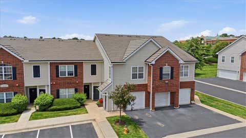 Photo of 11625 Tomahawk Creek Parkway #L, Leawood, KS 66211 (MLS # 2628583)