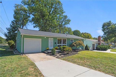 7101 Robinson Drive Overland Park KS 66204