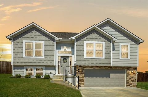 1000 NW 4th Street, Oak Grove, MO 64075 - #: 2507061