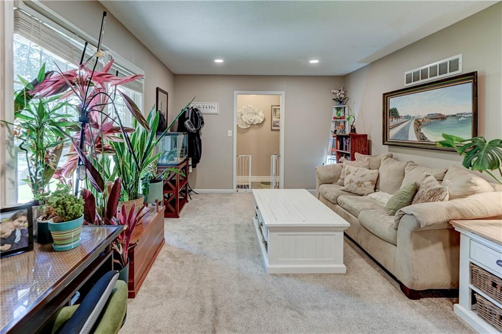 1335 SW Horizon Drive