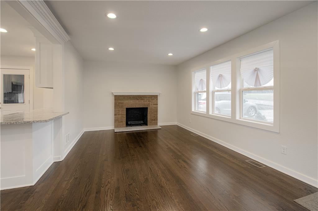 7332 Parallel Parkway