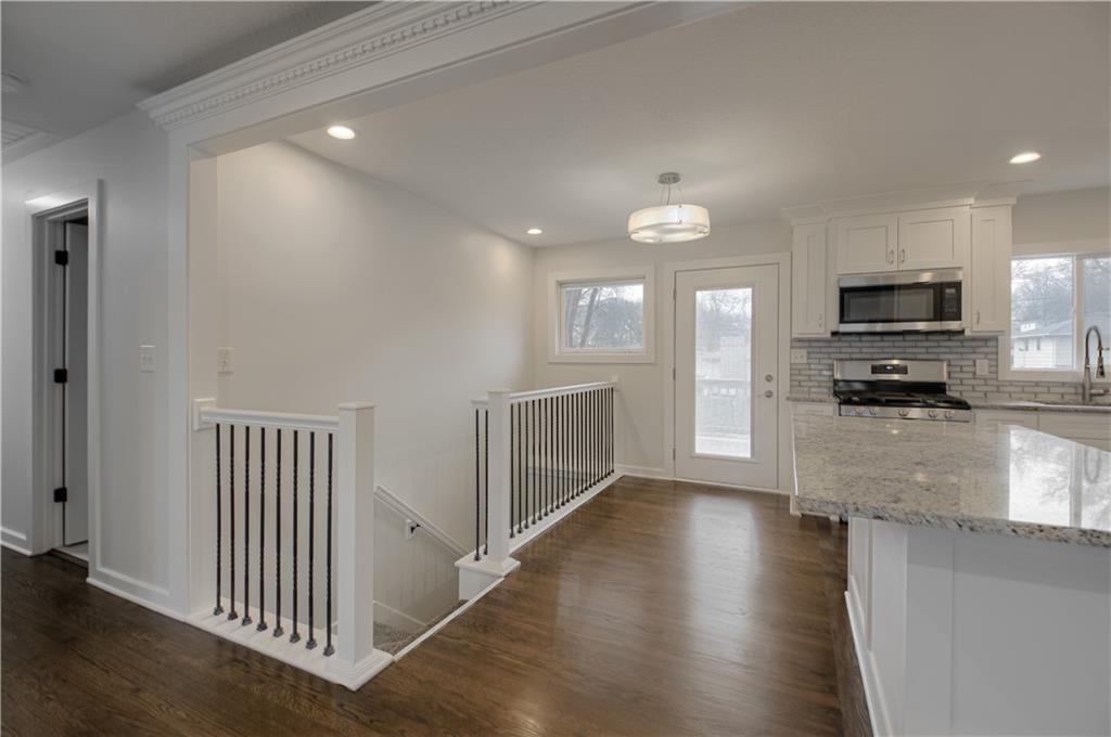 7332 Parallel Parkway