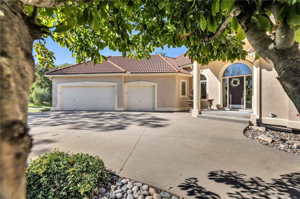4305 Willow Place Court