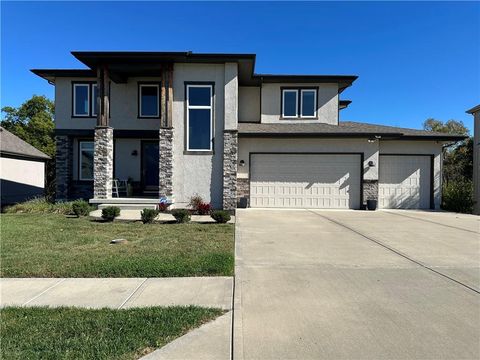 7295 NW FOREST LAKES Drive Parkville MO 64152