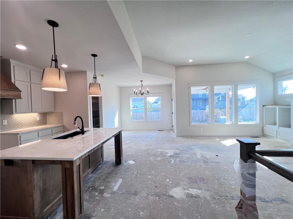 32283 W 165th Street