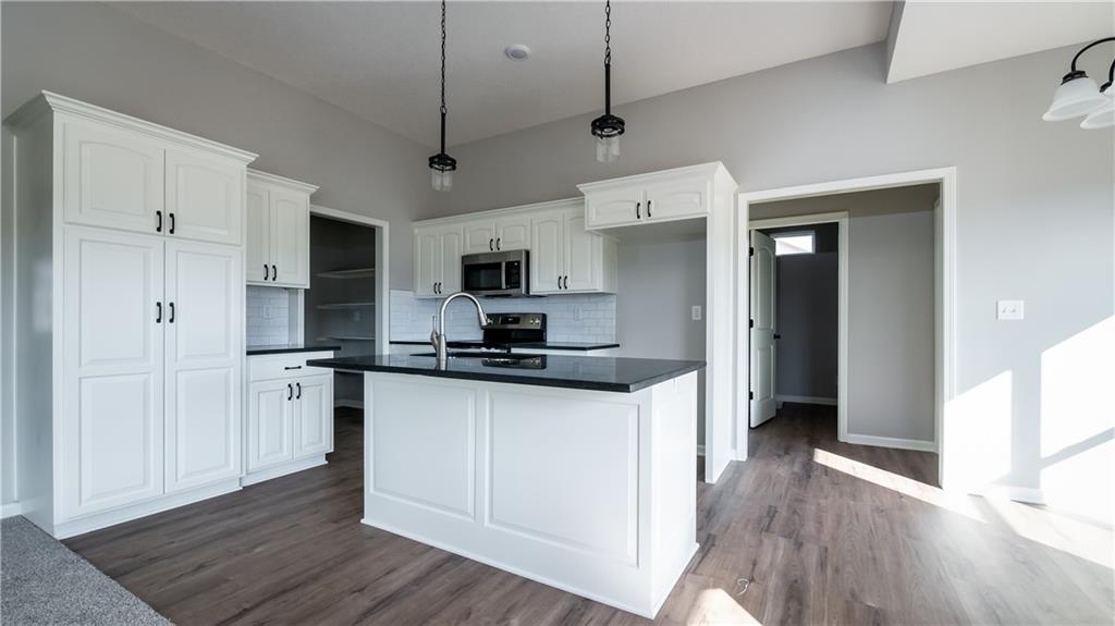 1405 NE White Oaks Lane