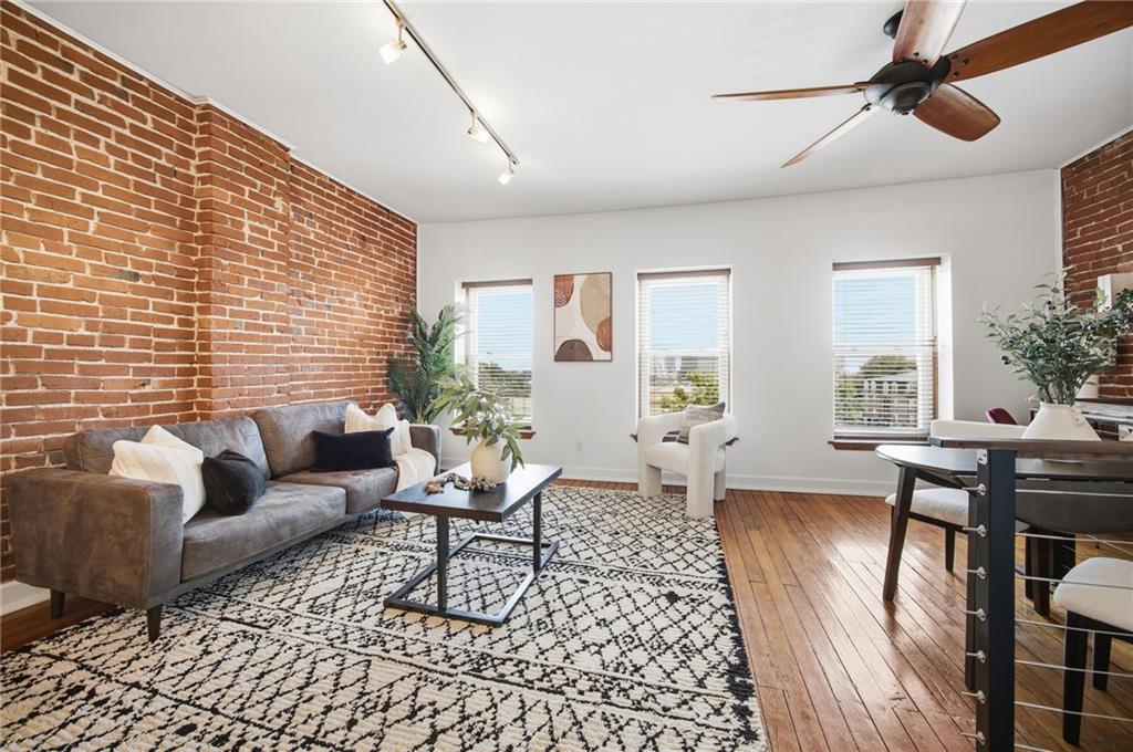 21 E 29TH Street