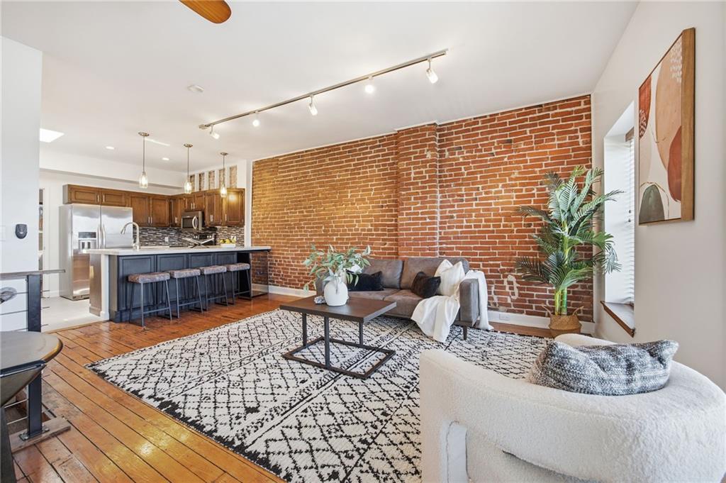 21 E 29TH Street