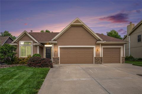 19711 NE 197th Terrace Smithville MO 64089