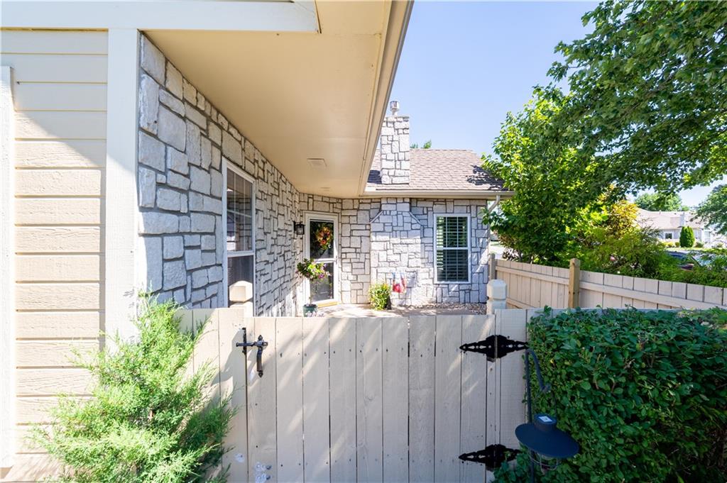 13944 Kenneth Court