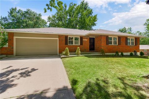 8205 Freeman Avenue, Kansas City, KS 66112 - #: 2570700