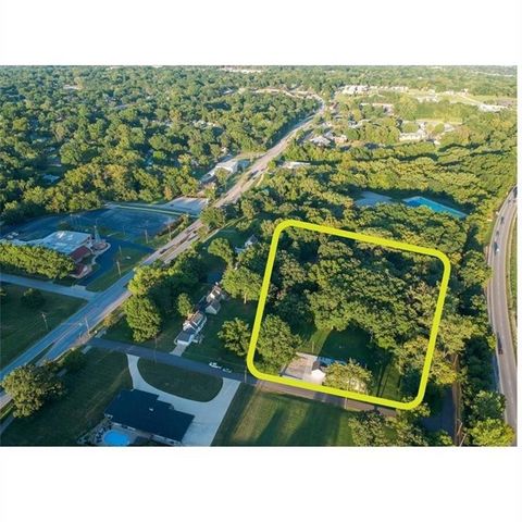 Photo of 900 NE 47 Street, Kansas City, MO 64116 (MLS # 2583773) Photo of 900 NE 47 Street, Kansas City, MO 64116 (MLS # 2583773)