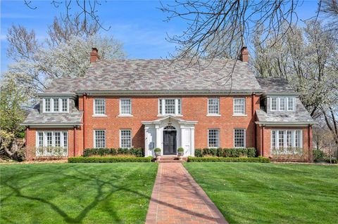 800 W 57 Terrace Kansas City MO 64113