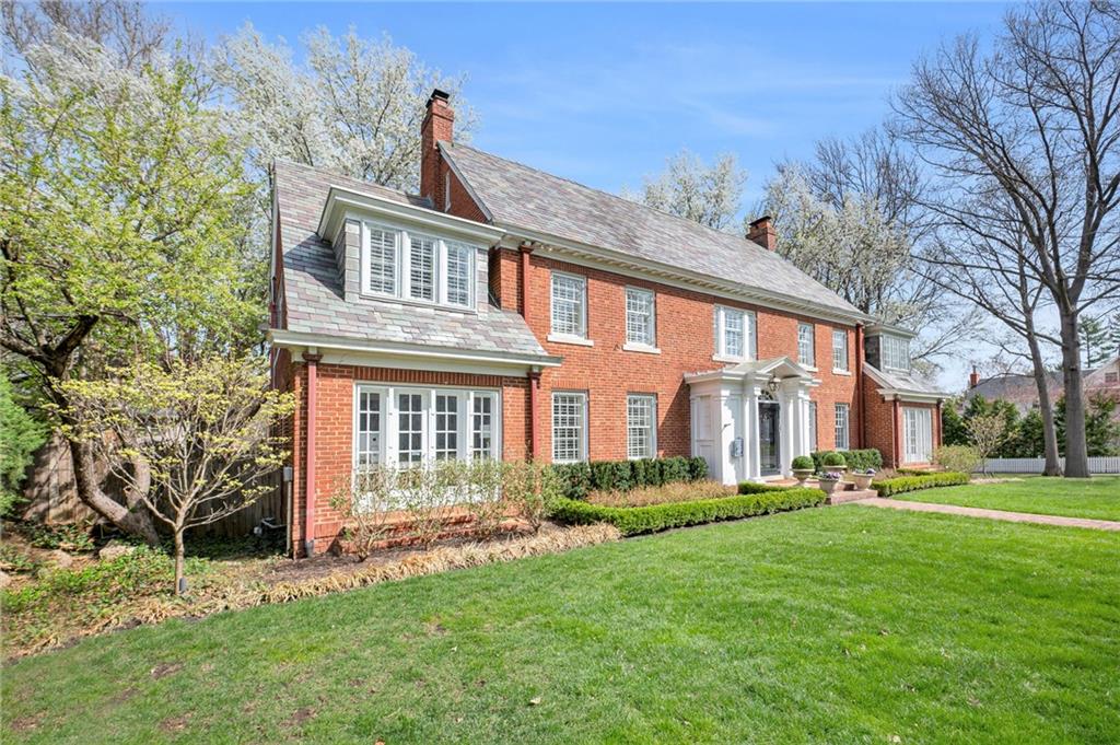 800 W 57 Terrace