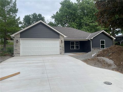 2101 N 31st Terrace St Joseph MO 64506
