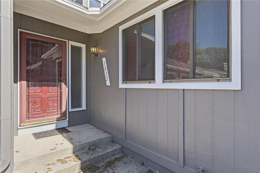 Photo of 1032 NW 70TH Court, Kansas City, MO 64118 (MLS # 2618521)