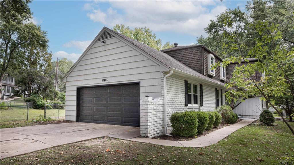 10425 Mohawk Lane