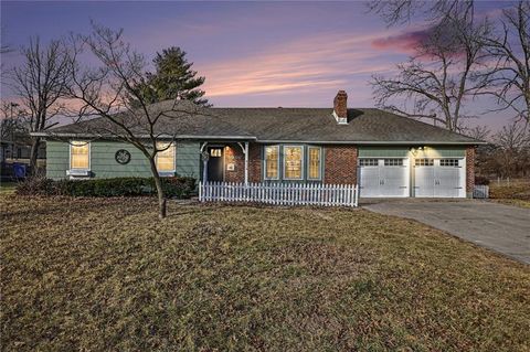 5936 Laurel Avenue, Raytown, MO 64133 - #: 2596797