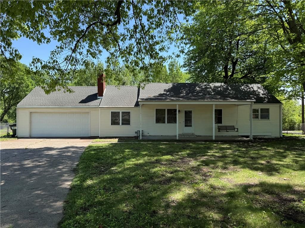 Photo of 13227 Bennington Avenue, Grandview, MO 64030 (MLS # 2618319)