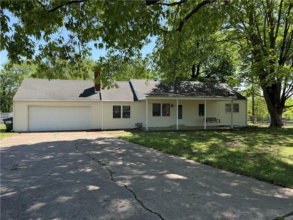 Photo of 13227 Bennington Avenue, Grandview, MO 64030 (MLS # 2618319)