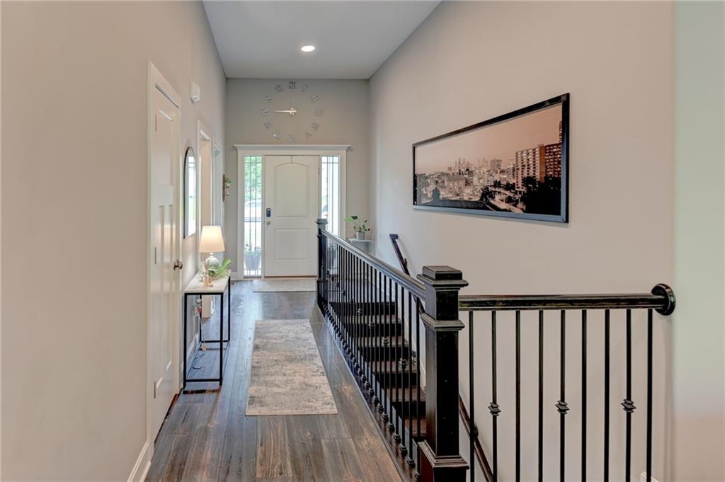 415 E 166th Court