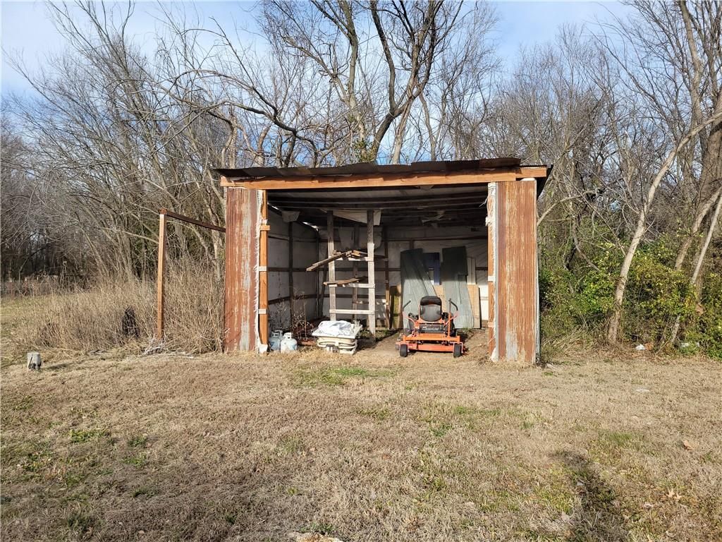 Photo of 662 E 600th Avenue, Pittsburg, KS 66762 (MLS # 2592023)