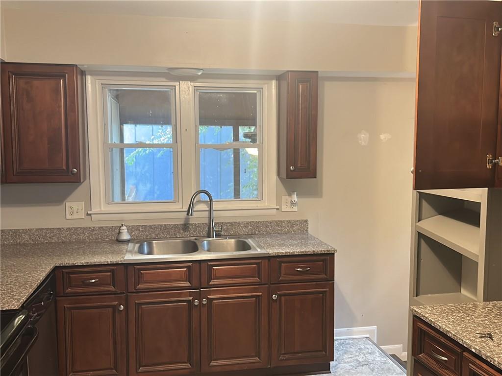 10902 W 71st Place