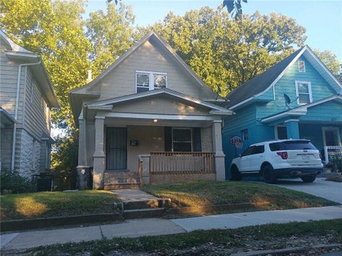 Photo of 1603 Elmwood Street, Kansas City, MO 64127 (MLS # 2646412)