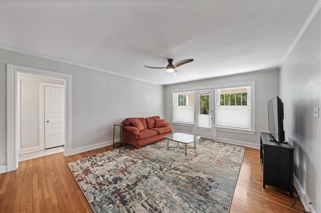 406 E 43rd Street 2E