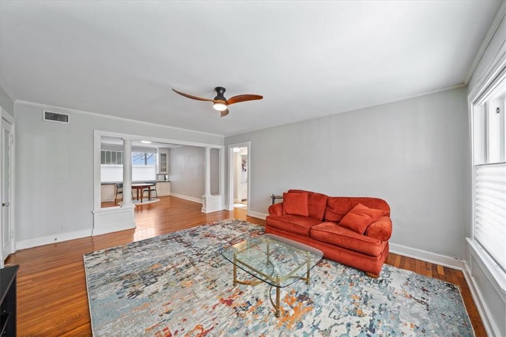 406 E 43rd Street 2E