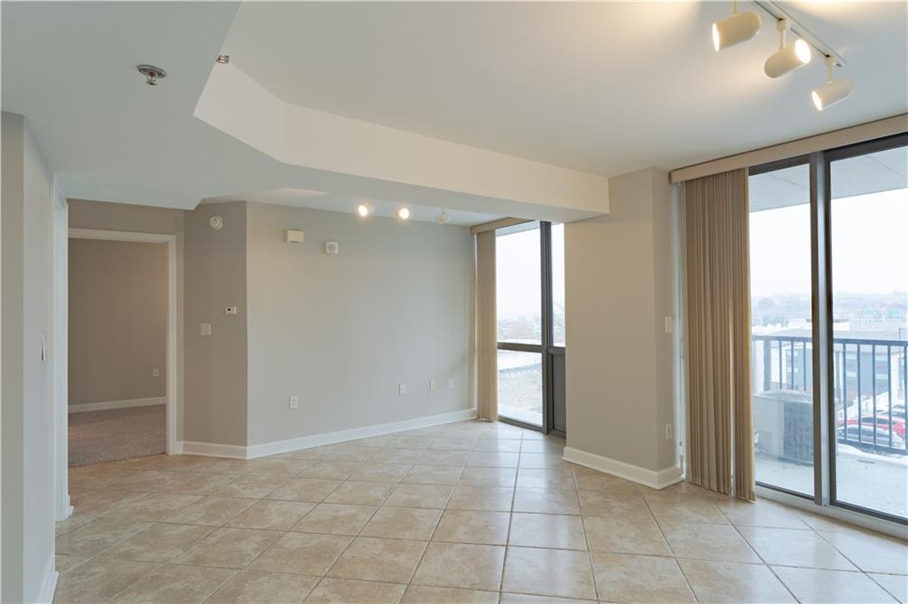 600 E Admiral #602 Boulevard 602