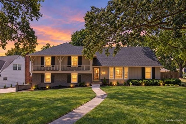 11512 WALNUT ST, KANSAS CITY, MO 64114 - Image 64b9f151927d88b4b994bbeea7e4e8da/4064552883