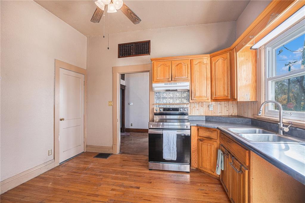 Plattsburg, Missouri 64477, United States, 2 Bedrooms Bedrooms, ,1 BathroomBathrooms,Residential,Pending,33709