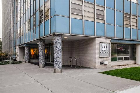 333 W Meyer Unit 213 Boulevard Kansas City MO 64133