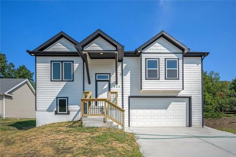 523 Hawthorne Street, Smithville, MO 64089 - MLS#: 2553810