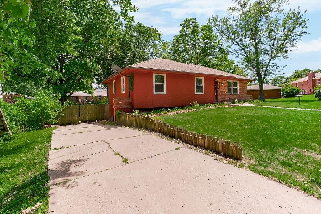 Photo of 1819 N York Street, Independence, MO 64058 (MLS # 2618250)
