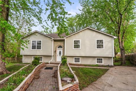 318 SE Bent Tree Drive, Blue Springs, MO 64014 - MLS#: 2607417