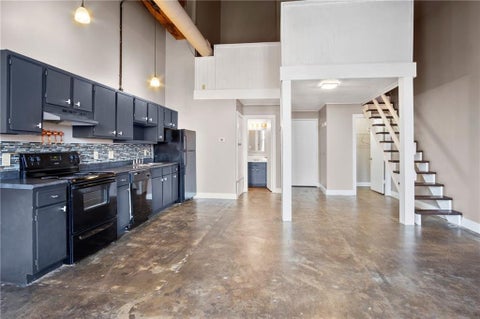 Photo of 113 W 5th Street #303, Kansas City, MO 64105 (MLS # 2636038)