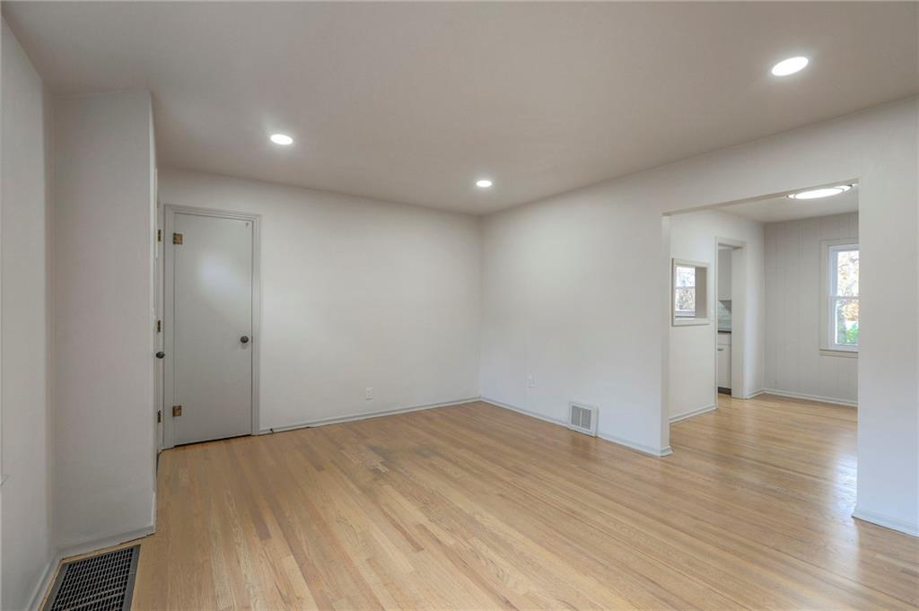 3037 South Scott Avenue