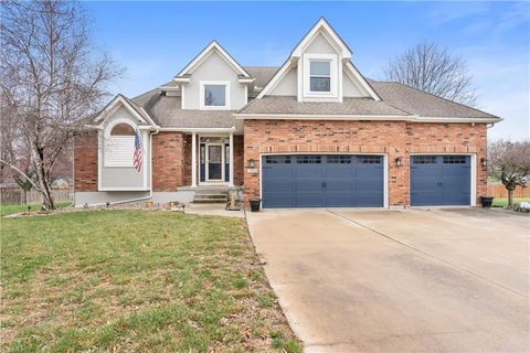 313 SW Bridlewood Court Lee's Summit MO 64081