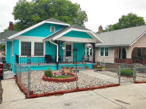 1226 S Hardy Avenue Independence MO 64052