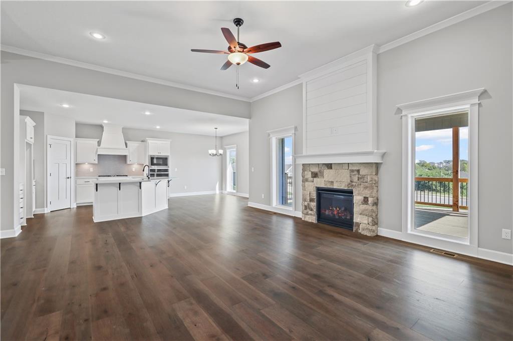 10205 N Winchester Avenue