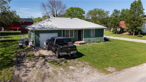 402 W Innes Street Strasburg MO 64090