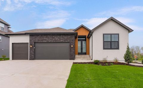 Photo of 16506 S Loiret Street, Olathe, KS 66062 (MLS # 2594730)