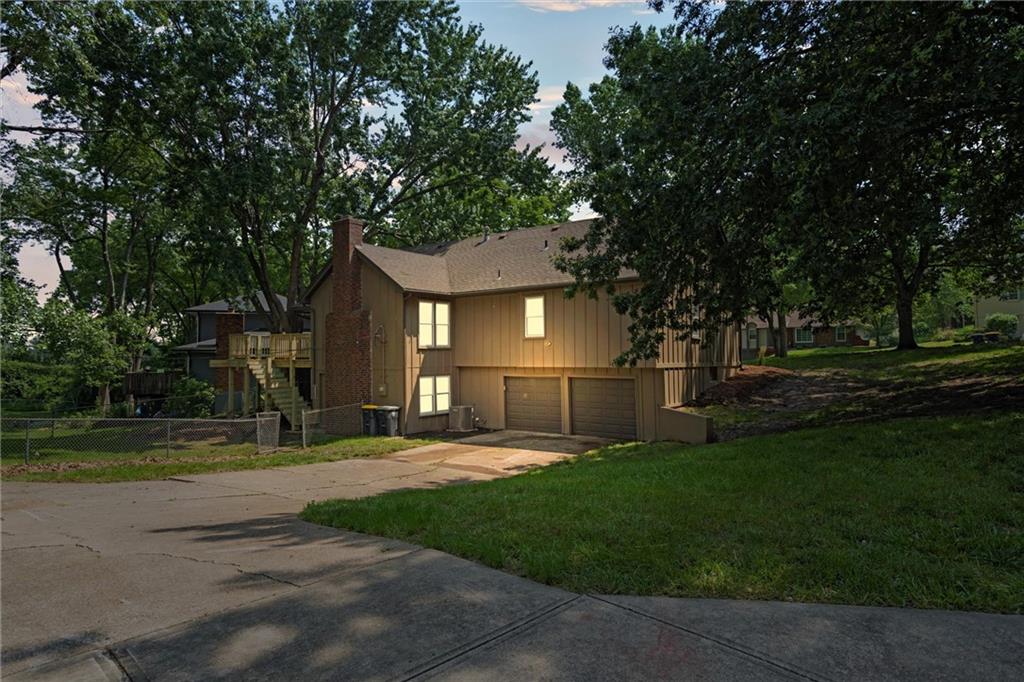 16 W Bridlespur Terrace