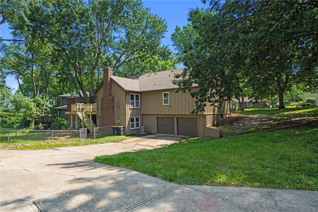 16 W Bridlespur Terrace