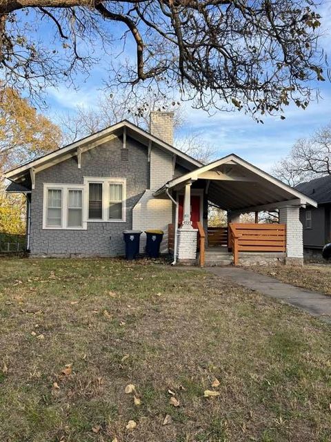 Photo of 4935 COLLEGE Avenue, Kansas City, MO 64130 (MLS # 2585254)