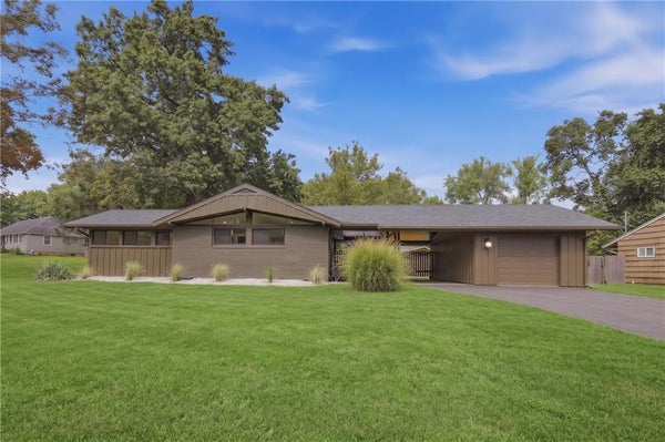 7725 LAMAR AVE, PRAIRIE VILLAGE, KS 66208 - Image 65e4d4cf546e441af4d826b769cd73d2/3736889398