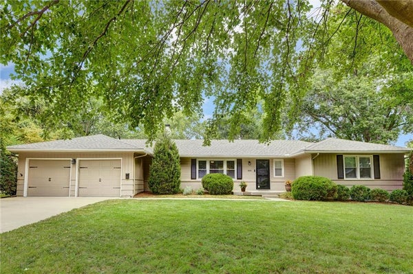 904 W 96TH ST, KANSAS CITY, MO 64114 - Image 65fa0da6314523d9fb78f9bc8c1ca65c/1324573208
