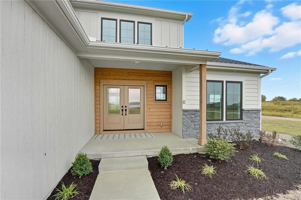 Photo of 10407 N Liberty Street, Kansas City, MO 64155 (MLS # 2608170)